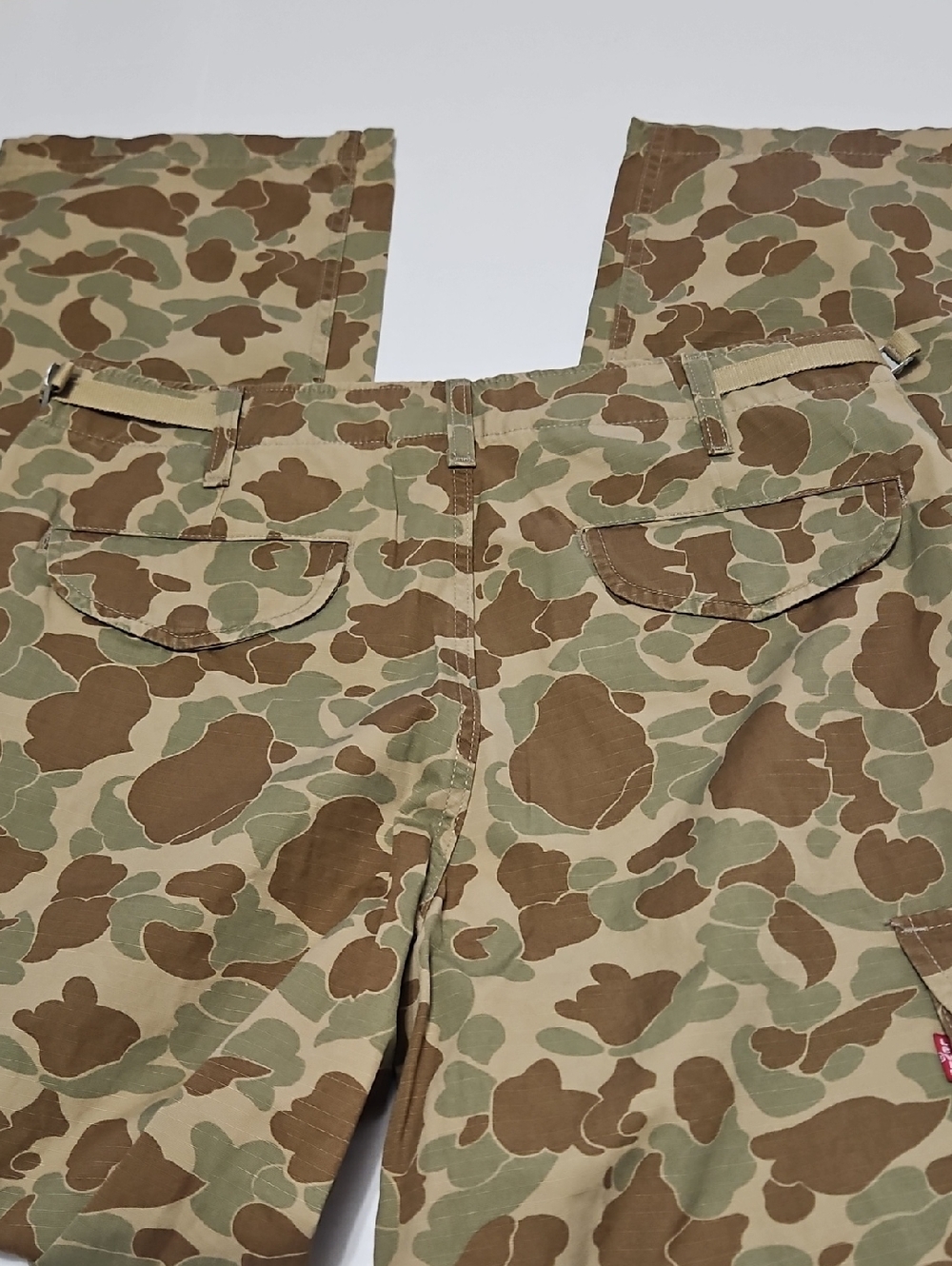 Levi's Camo Baggy XX Baggy Cargo Pants - Green & Brown Size 31x32 - Picture 12 of 16